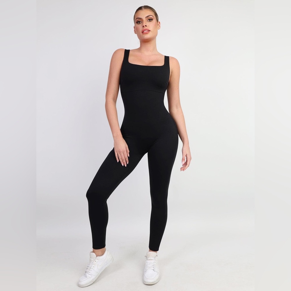 Popilush Black Women's Square-Neck Jumpsuit Large